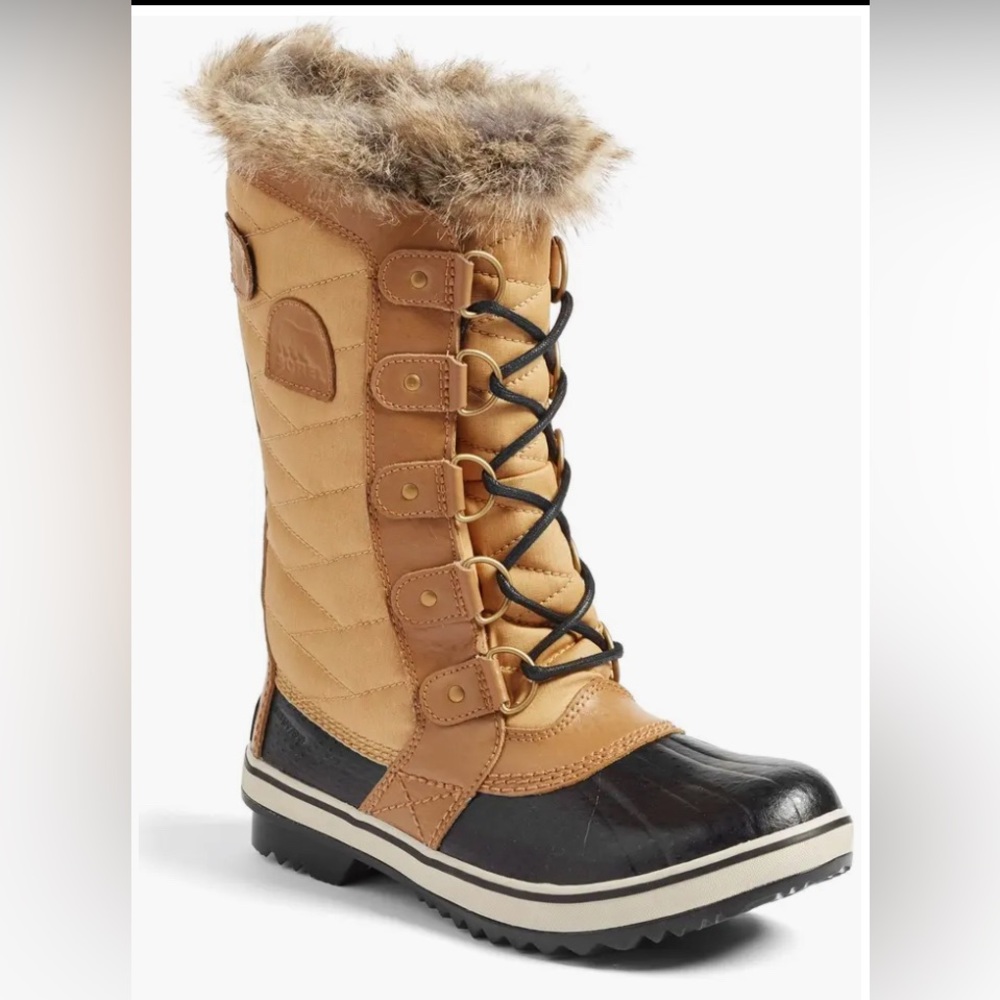 SOREL Tofino II Waterproof boots. Size 5. Black base and khaki color.